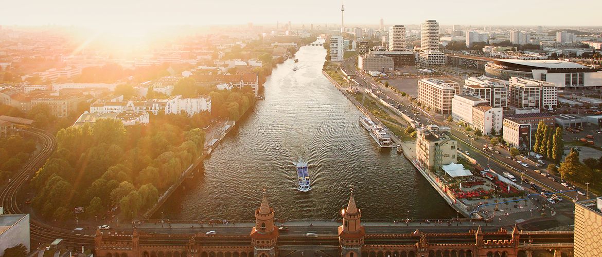 Панорамная новостройка в Берлине у воды, в 10 минутах от исторического центра